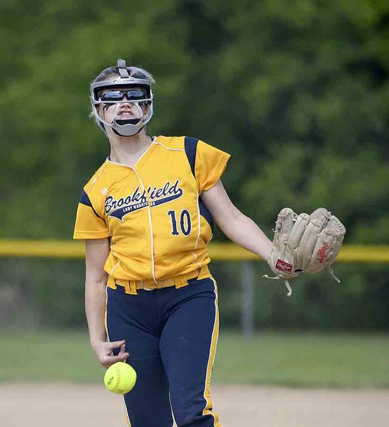 Brookfield turns close game into rout with big 6th inning News